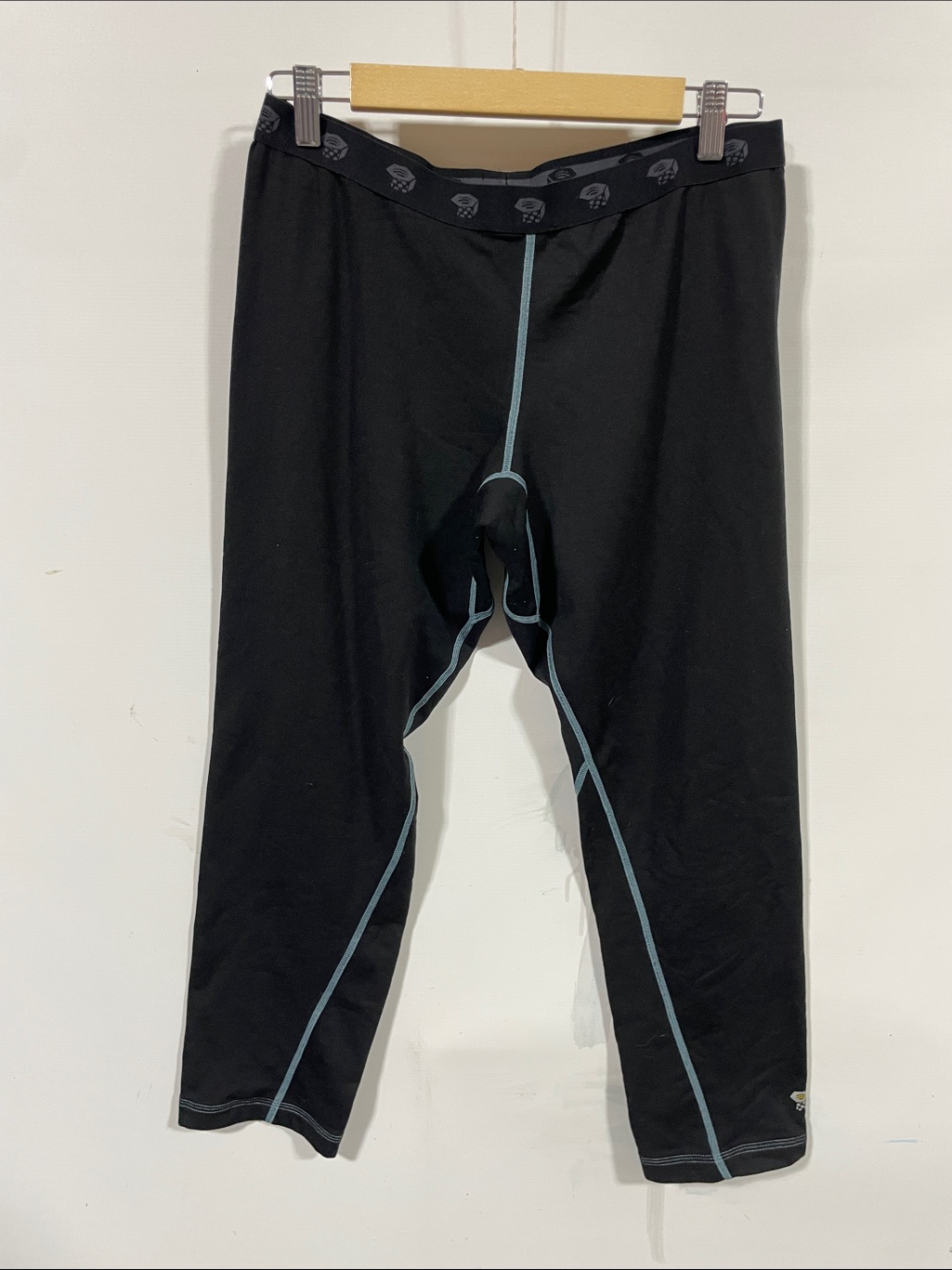 Mountain Hardwear Black Athletic Compression Tights With Light Blue Stitching